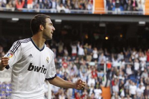 做好细节！郭士强亚洲杯决赛前在酒店画临时场地摆战术，中国男篮胜出！