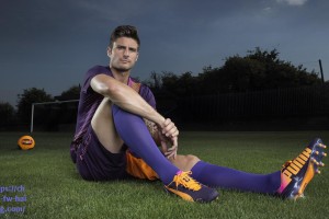 西蒙斯罚球软肋再成焦点，专家质疑投篮手选择或成生涯隐患