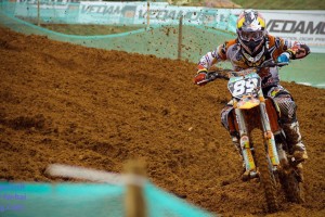 哈姆教练的制胜哲学，合理安排詹姆斯出场时间与防守为本铸就成功之路