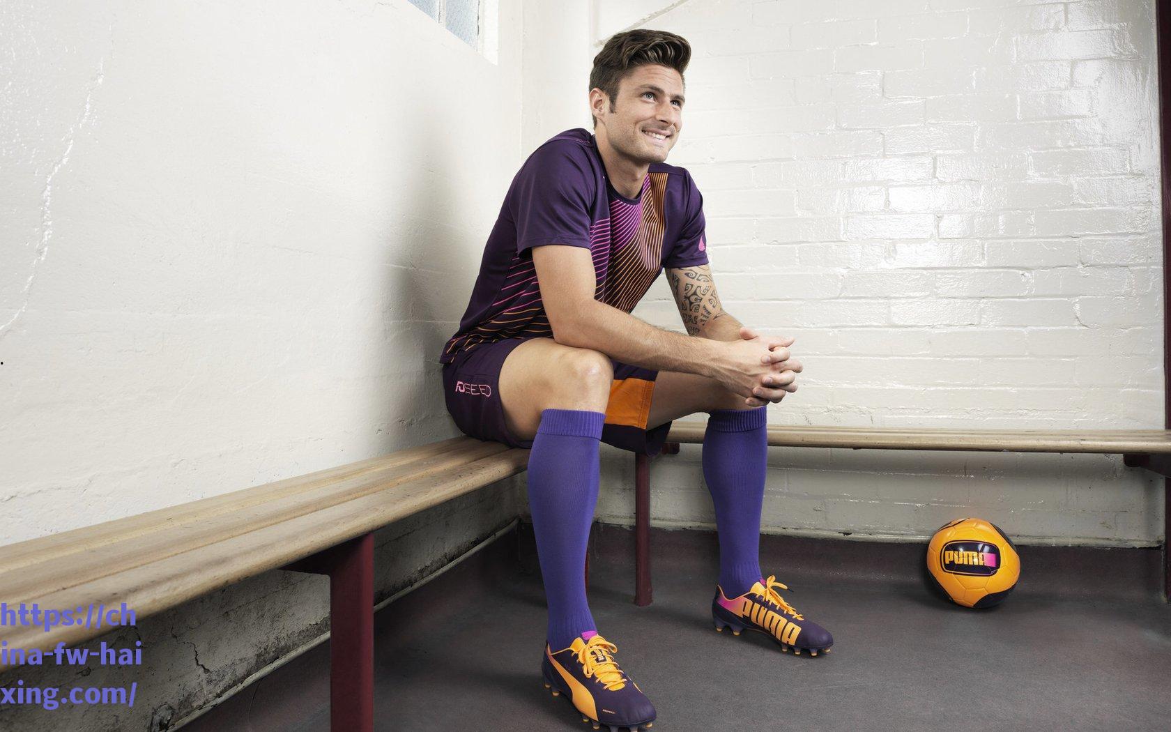 加布马奎造越位陷阱显神威，战术智慧铸就防线铜墙铁壁