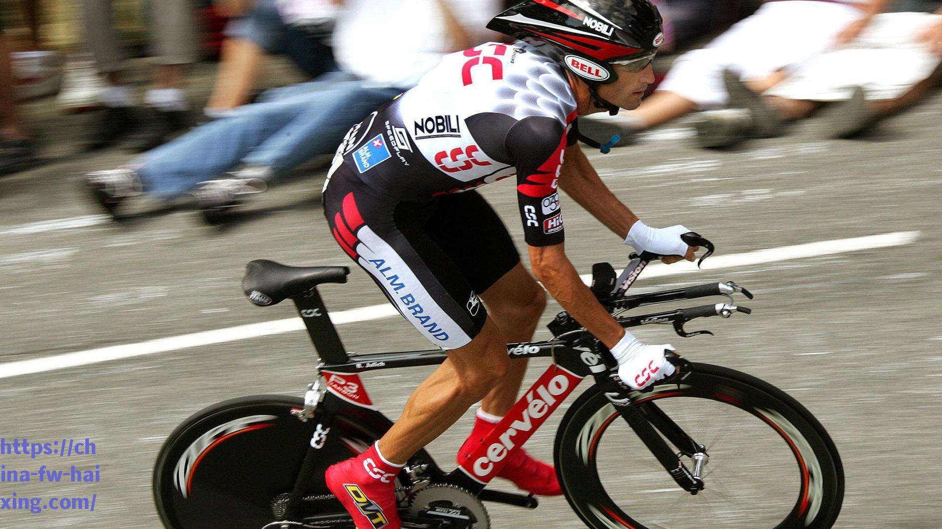 拉菲尼亚梅开二度闪耀诺坎普，巴萨主场2-0完胜奥萨苏纳